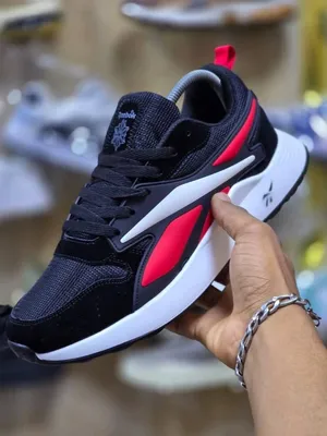 Reebok Unisex Black ( Size 43)